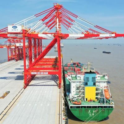 Carretillas elevadoras en puertos y dársenas